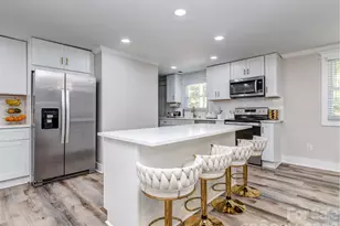 6821 Saddle Point Rd, Charlotte, NC 28212 - Photo 2