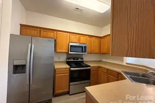 4606 Kingsland Ct, Charlotte, NC 28269 - Photo 6