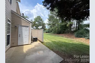 4606 Kingsland Court, Charlotte, NC 28269 - Photo 16