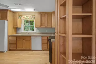 22 Mayfair Dr, Candler, NC 28715 - Photo 20