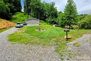 30 Evergreen Rd, Burnsville, NC 28714 - Photo 6