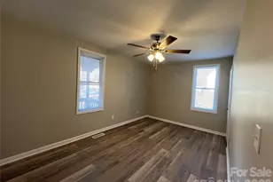 112 Van Buren St, Gaffney, SC 29340 - Photo 6