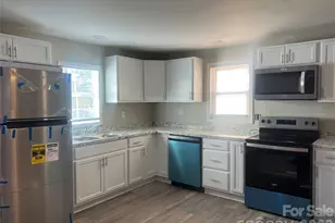 112 Van Buren St, Gaffney, SC 29340 - Photo 4