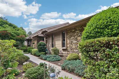 138 Woodbridge Drive, Hendersonville, NC 28739 - Photo 2