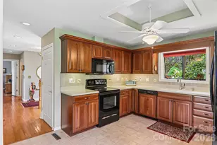 138 Woodbridge Dr, Laurel Park, NC 28739 - Photo 20
