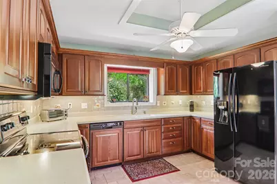 138 Woodbridge Drive, Hendersonville, NC 28739 - Photo 20