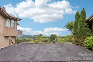 138 Woodbridge Dr, Laurel Park, NC 28739 - Photo 8