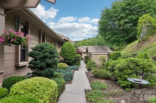 138 Woodbridge Dr, Laurel Park, NC 28739 - Photo 4