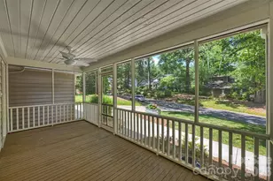 1506 Wandering Way Dr, Charlotte, NC 28226 - Photo 6