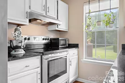 8159 Circle Tree Lane, Charlotte, NC 28277 - Photo 6