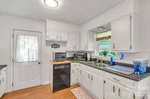644 Valley Rd, Spruce Pine, NC 28777 - Photo 14