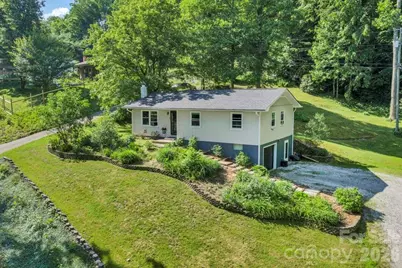 644 Valley Road, Spruce Pine, NC 28777 - Photo 2