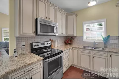 309 Mill Road, Charlotte, NC 28216 - Photo 6