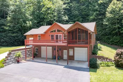 134 Valle Way, Hendersonville, NC 28739 - Photo 1