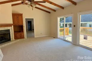 128 Temple Ln, Blacksburg, SC 29702 - Photo 12