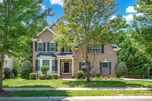 10104 Treetop Ln, Cornelius, NC 28031 - Photo 2