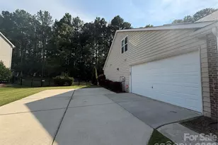 610 Springwood Dr, Waxhaw, NC 28173 - Photo 4