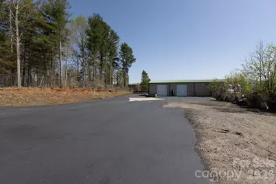 2997 Spartanburg Highway, East Flat Rock, NC 28726 - Photo 10