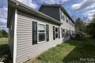 5149 Deer Meadow Ln, Morganton, NC 28655 - Photo 2