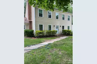 8915 Gamesford Drive, Charlotte, NC 28277 - Photo 2