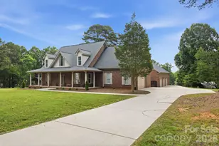 132 Monarch Ln, Mooresville, NC 28115 - Photo 2