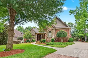 508 Hideaway Ridge Ct, Matthews, NC 28105 - Photo 2