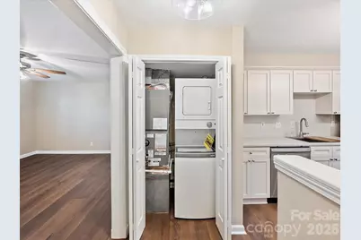 107 S Laurel Avenue #101A, Charlotte, NC 28207 - Photo 6
