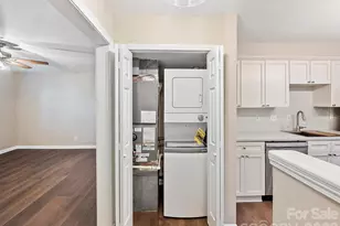 107 S Laurel Ave, Charlotte, NC 28207 - Photo 6