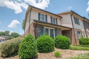 1330 5th St NE, Hickory, NC 28601 - Photo 2