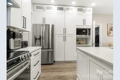 6807 Guinevere Drive, Charlotte, NC 28277 - Photo 12