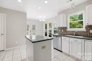 11323 Laurel View Dr, Charlotte, NC 28273 - Photo 12