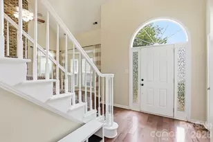 11323 Laurel View Dr, Charlotte, NC 28273 - Photo 4