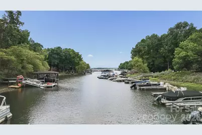 26049 Neptunes Landing, Tega Cay, SC 29708 - Photo 28