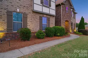 726 Lingfield Ln, Waxhaw, NC 28173 - Photo 10