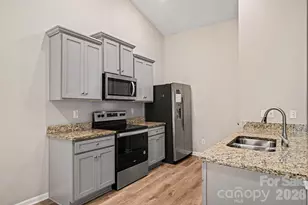 1029 Culver Spring Way, Charlotte, NC 28215 - Photo 4