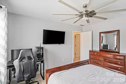 1401 Kings Grove Drive, York, SC 29745 - Photo 32