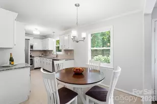 8211 Mahogany Dr, Charlotte, NC 28227 - Photo 10