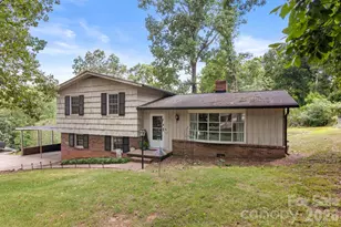 912 Parkwood Rd, Shelby, NC 28150 - Photo 2