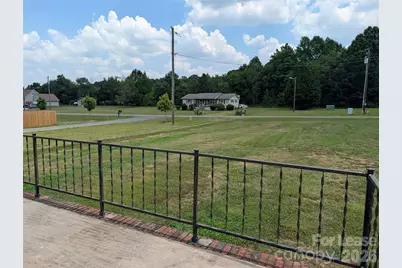 824 Perry Road, Troutman, NC 28166 - Photo 4
