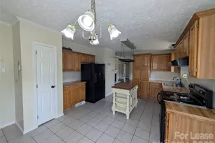 824 Perry Rd, Troutman, NC 28166 - Photo 18