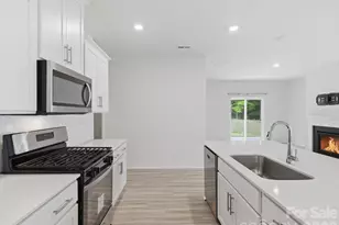 5211 Reedy Rdg Rd, Charlotte, NC 28215 - Photo 8