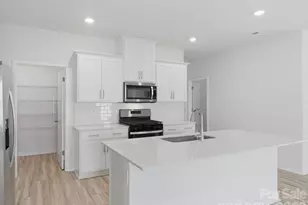5211 Reedy Rdg Rd, Charlotte, NC 28215 - Photo 6
