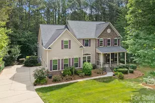 237 Ashmore Cir, Troutman, NC 28166 - Photo 2