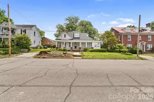 215 S Rutherford St, Wadesboro, NC 28170 - Photo 2