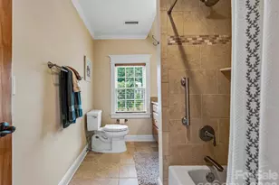 76 Edgelawn Rd, Asheville, NC 28804 - Photo 32