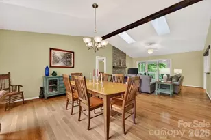 1820 Riverview Ct, Hendersonville, NC 28739 - Photo 6
