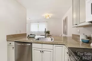 1616 Flynnwood Dr, Charlotte, NC 28205 - Photo 8