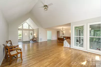 129 Forest View Drive, Flat Rock, NC 28731 - Photo 10
