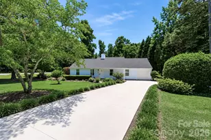 105 Lake Top Ln, Statesville, NC 28677 - Photo 6