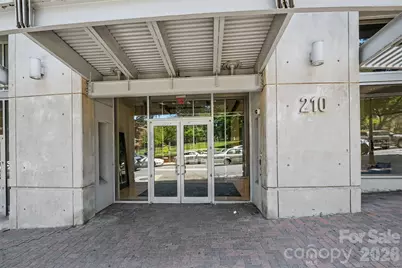 210 N Church Street #1604, Charlotte, NC 28202 - Photo 2